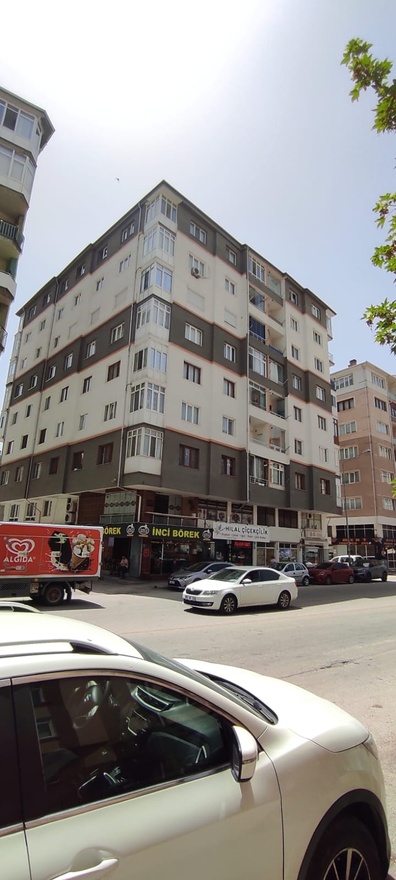 AKARBAŞI' NDA 3+1 BAKIMLI SATILIK DAİRE